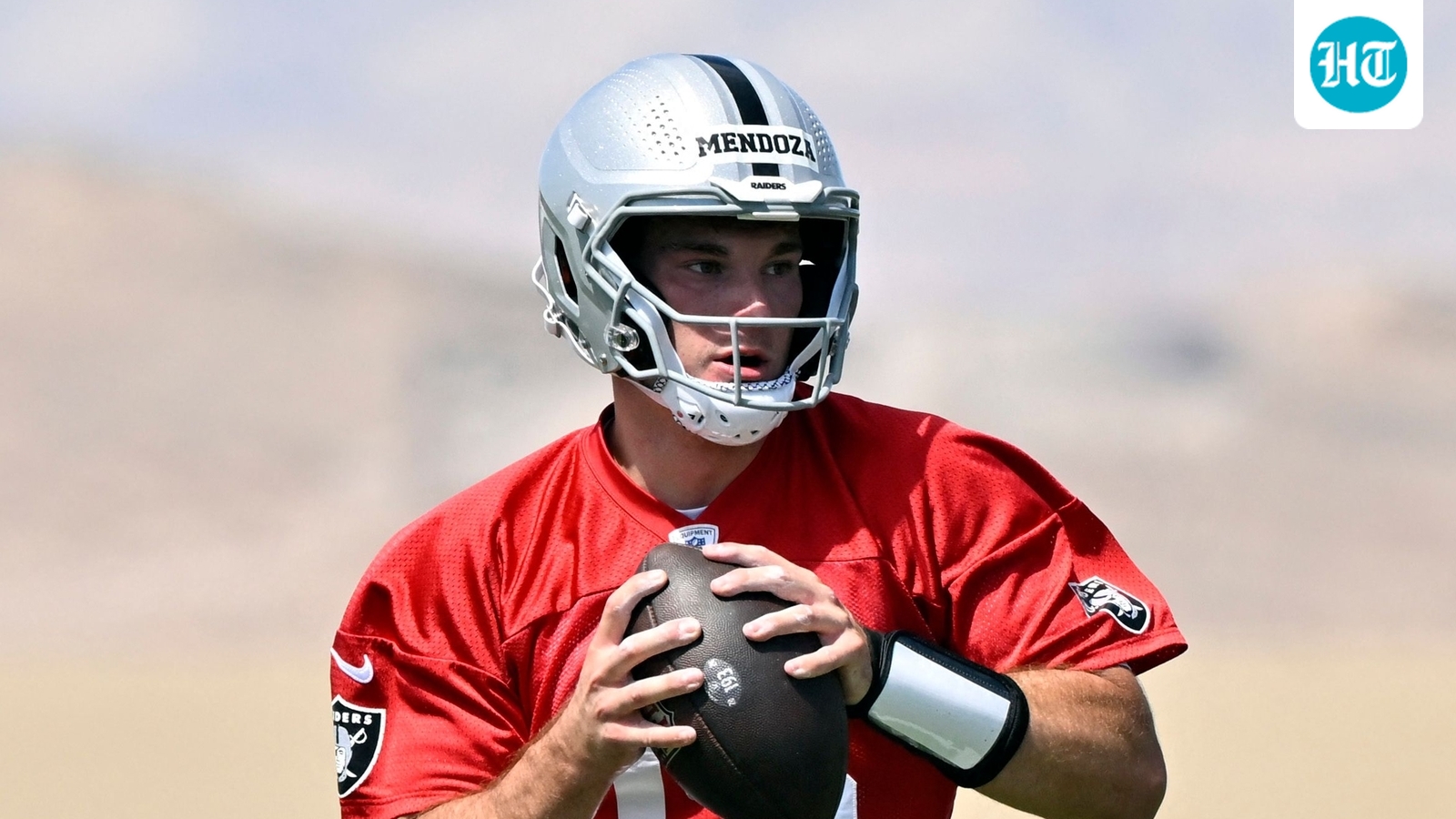 Ex-Heisman winners from Raiders' ‘The Perfect 10’ team heap big praise on Fernando Mendoza