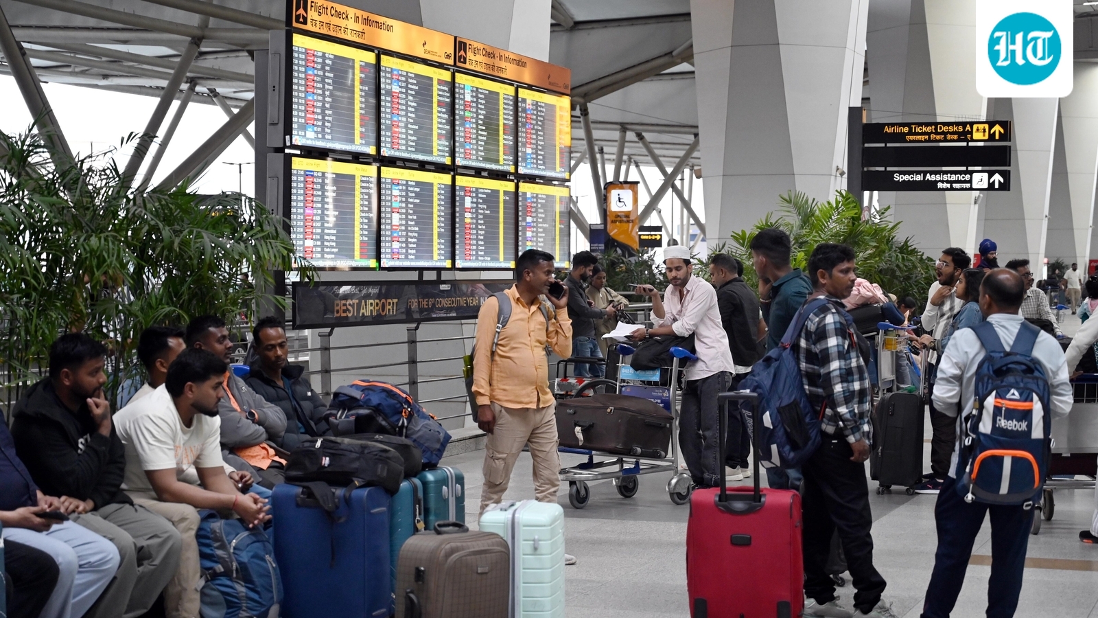 Long queues to check-in gaps: Soon, airports could be penalised over passenger service lapses