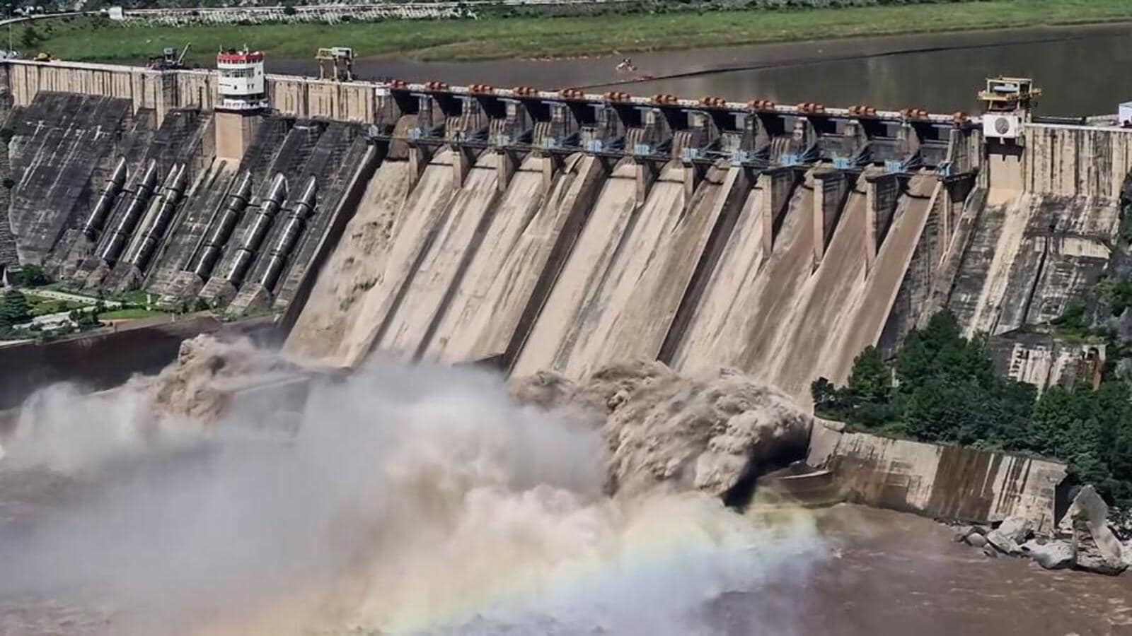 IWT suspended, India shares flood data with Pakistan on humanitarian grounds: MEA