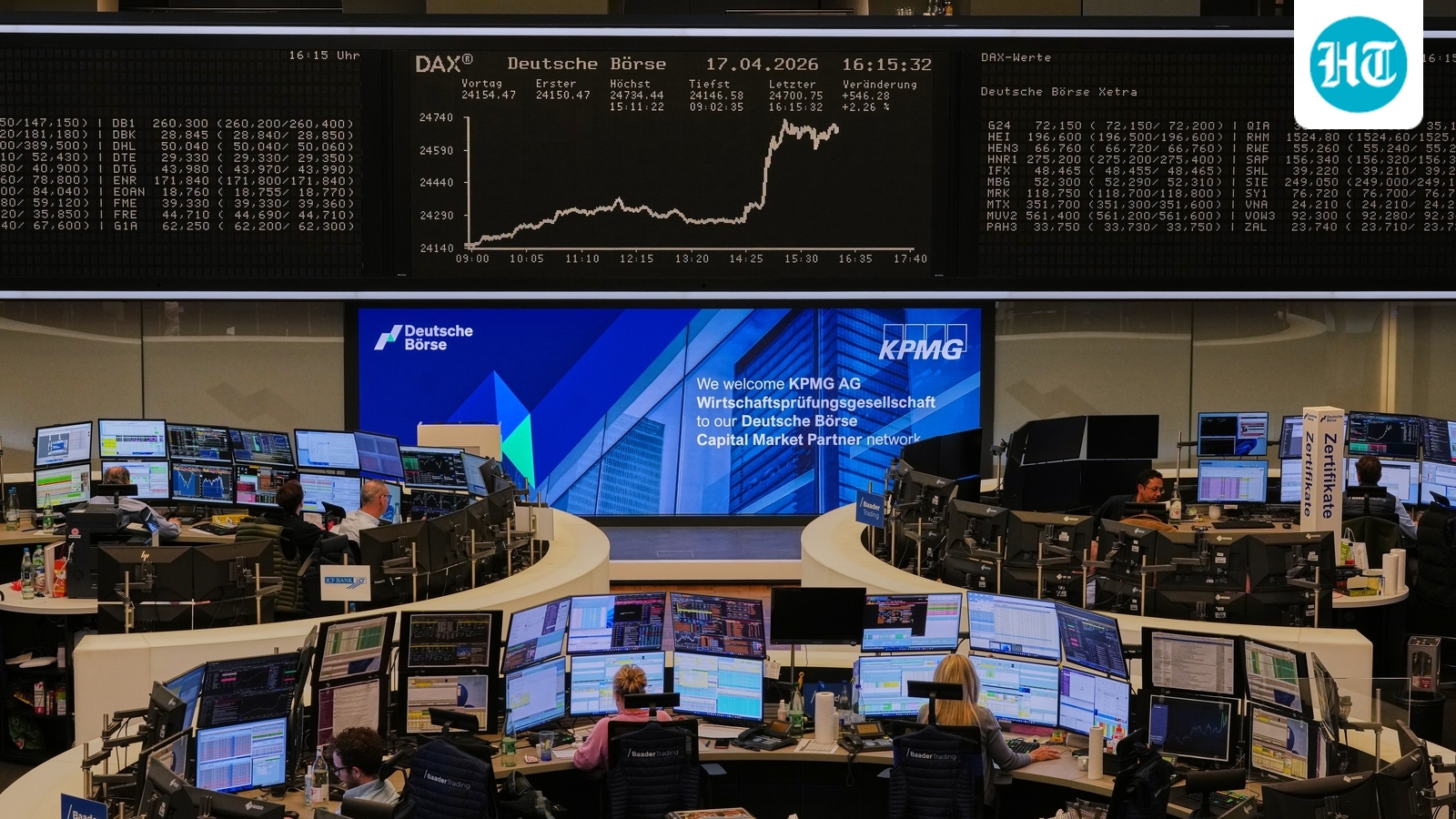 US stock market closes lower: S&P 500 falls 1.3%, Nasdaq drops 2% as global chip sell-off hits tech stocks
