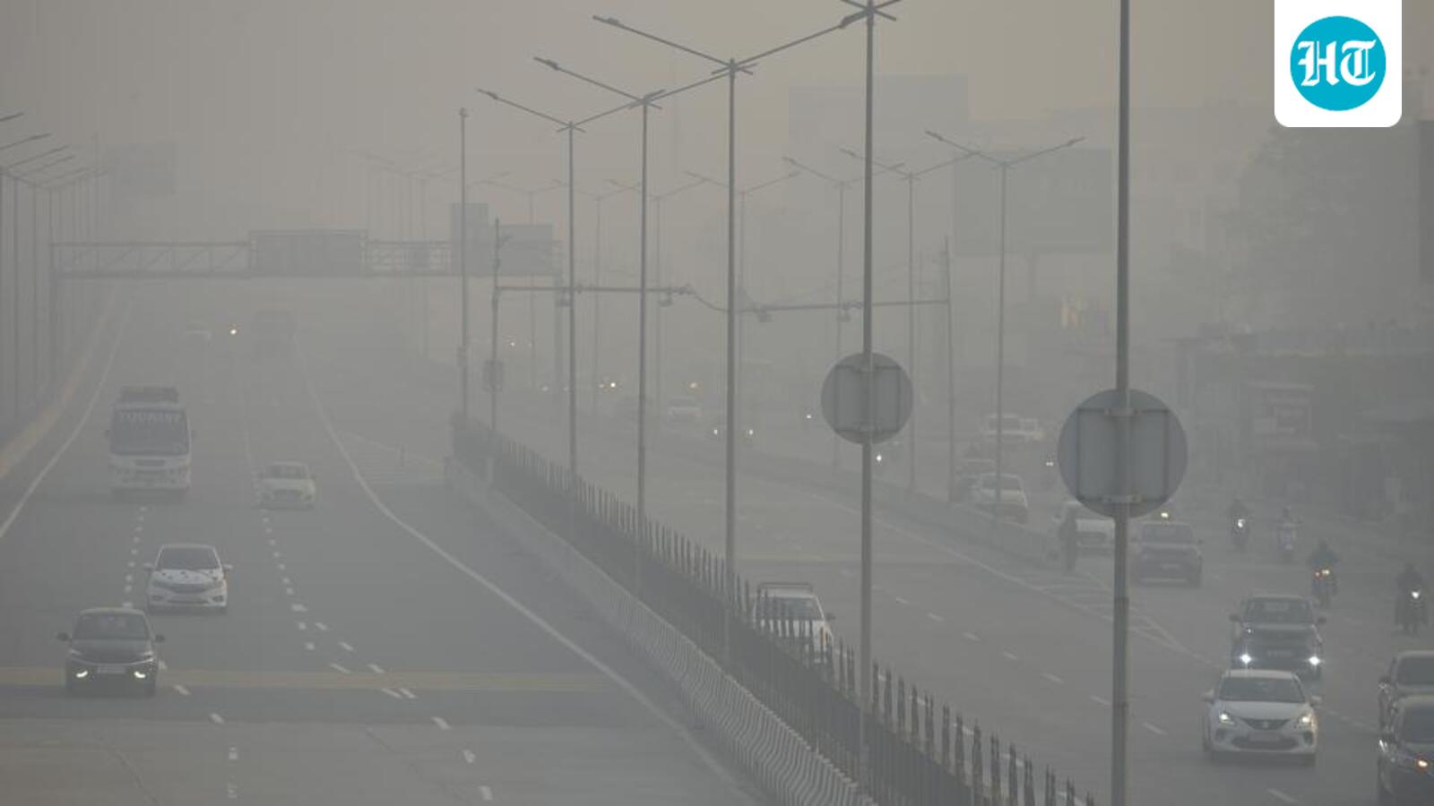 Delhi’s air quality deteriorates close to ‘severe’ zone