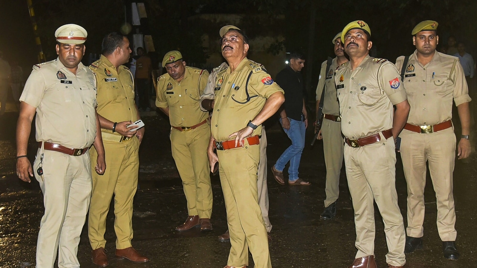 Fire breaks out in hotel in Uttar Pradesh's Ghaziabad, no injuries reported