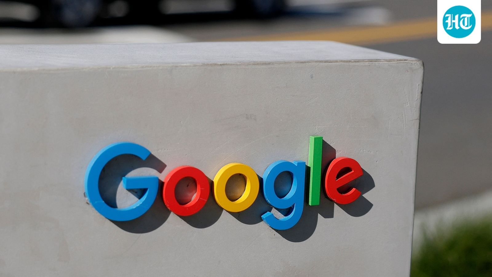 In open letter, nearly 1,000 Google employees call for firm to cut ties with ICE