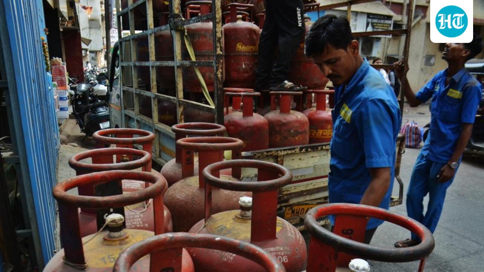 OMCs losing  ₹700 per LPG cylinder despite latest price hike, says Centre