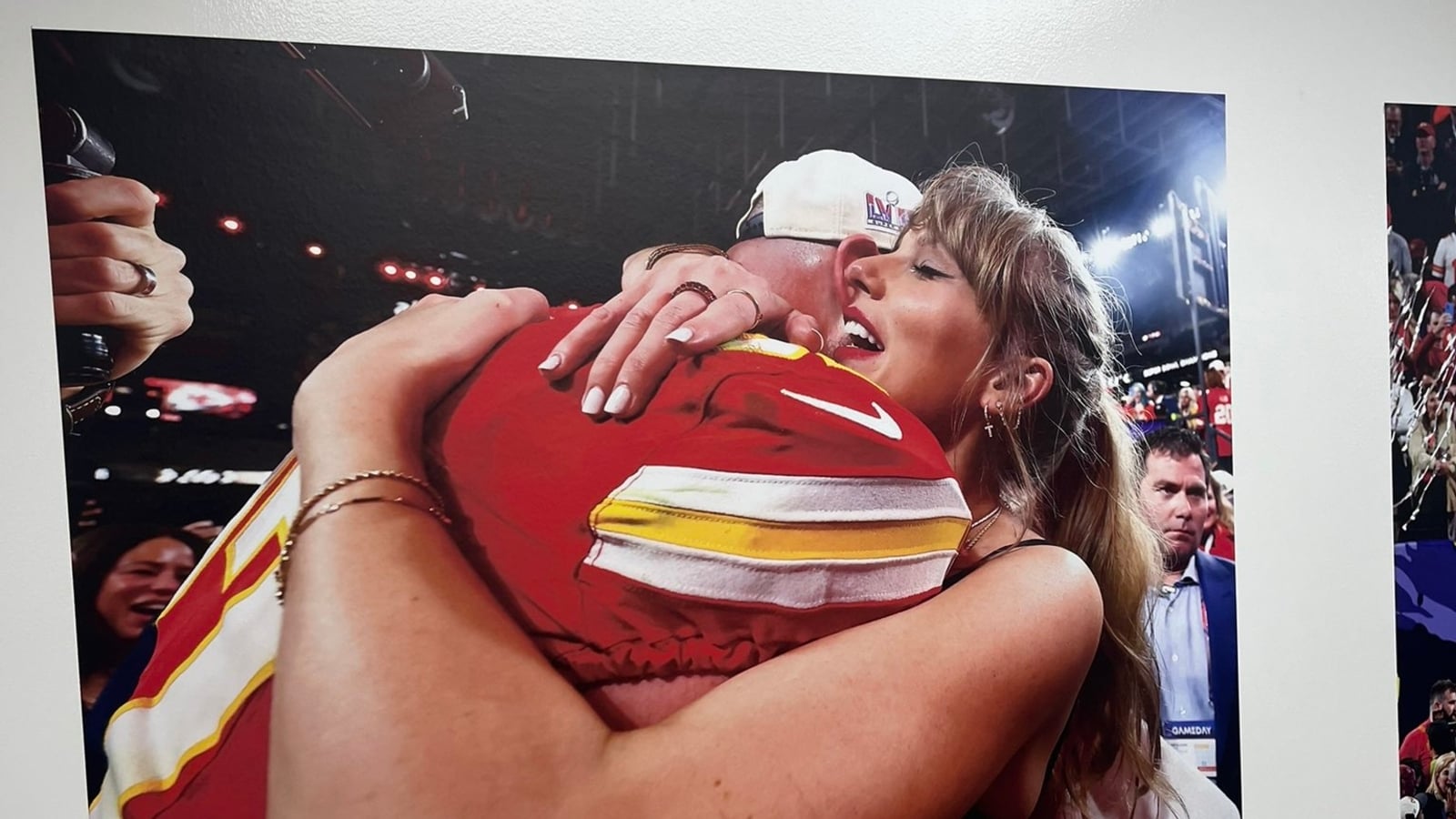 Taylor Swift's Super Bowl photo with Travis Kelce added to Kansas City Chiefs' Hall of Honor