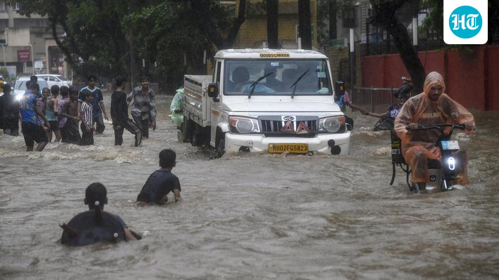 IMD issues red alert as torrential rain lashes Mumbai; over 250 mm recorded in 24 hrs