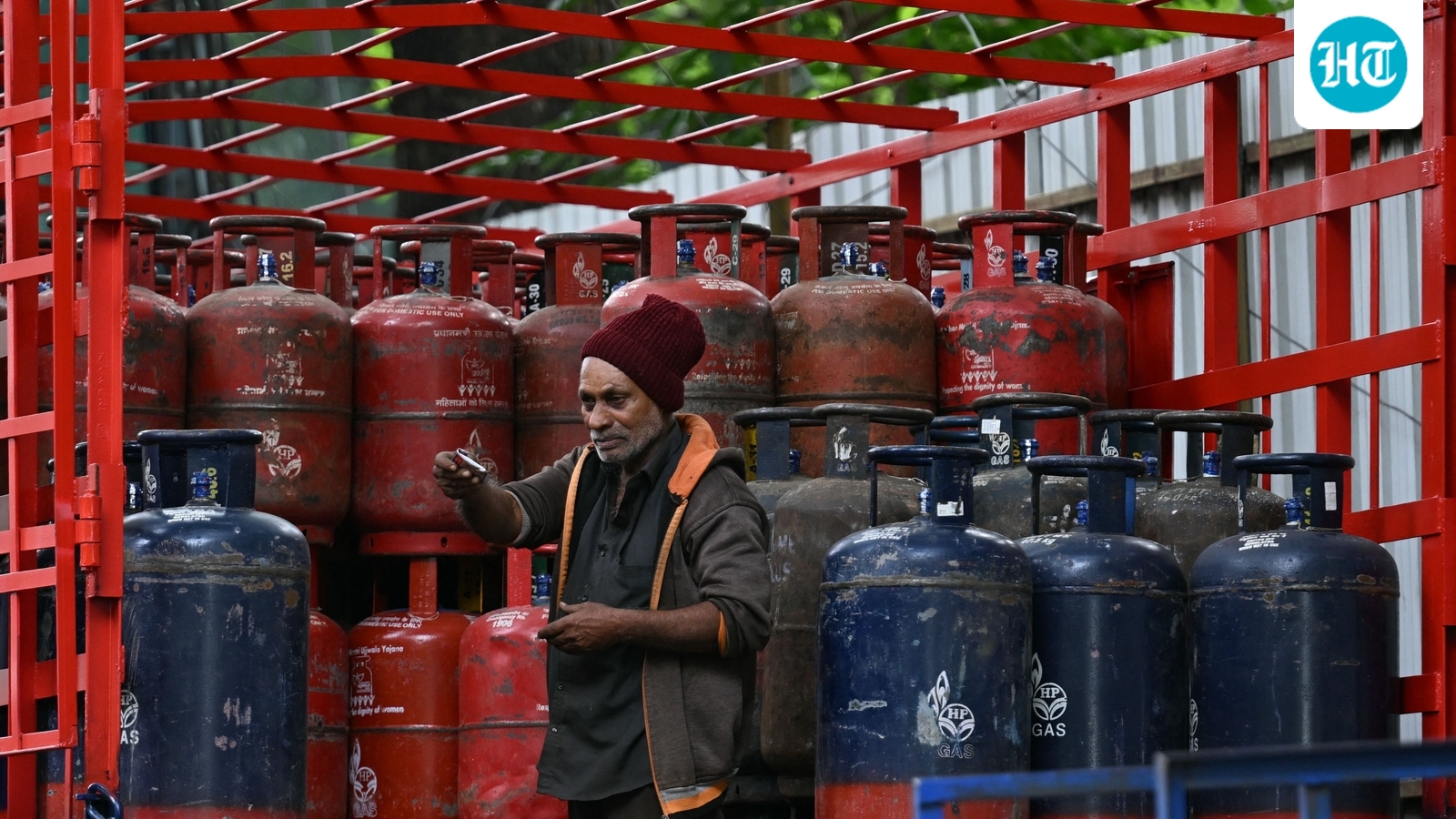 ‘Doubled in months’: Karnataka hoteliers seek LPG price rollback amid crude rate decline