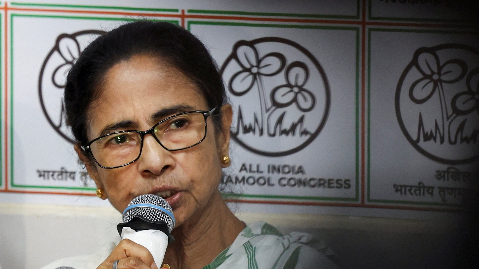 Mamata Banerjee no longer Bengal CM, governor dissolves cabinet