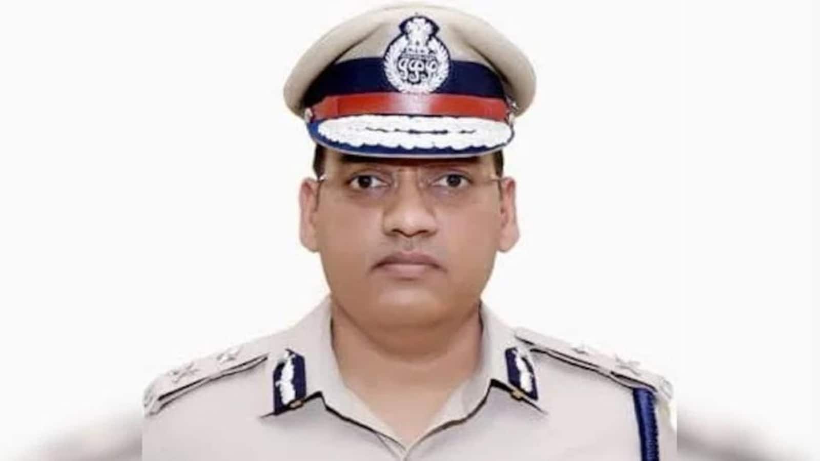 IPS officer's 'suicide': Rohtak SP Narendra Bijarniya transferred days after Y Puran Kumar's death