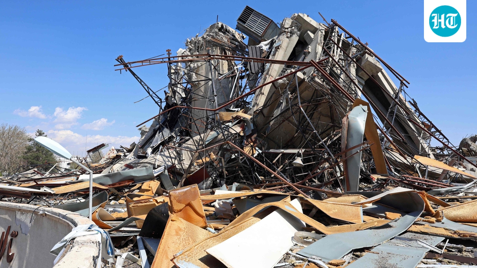 Human shields, more bombings: US war on Iran intensifies ahead of Trump's Hormuz deadline