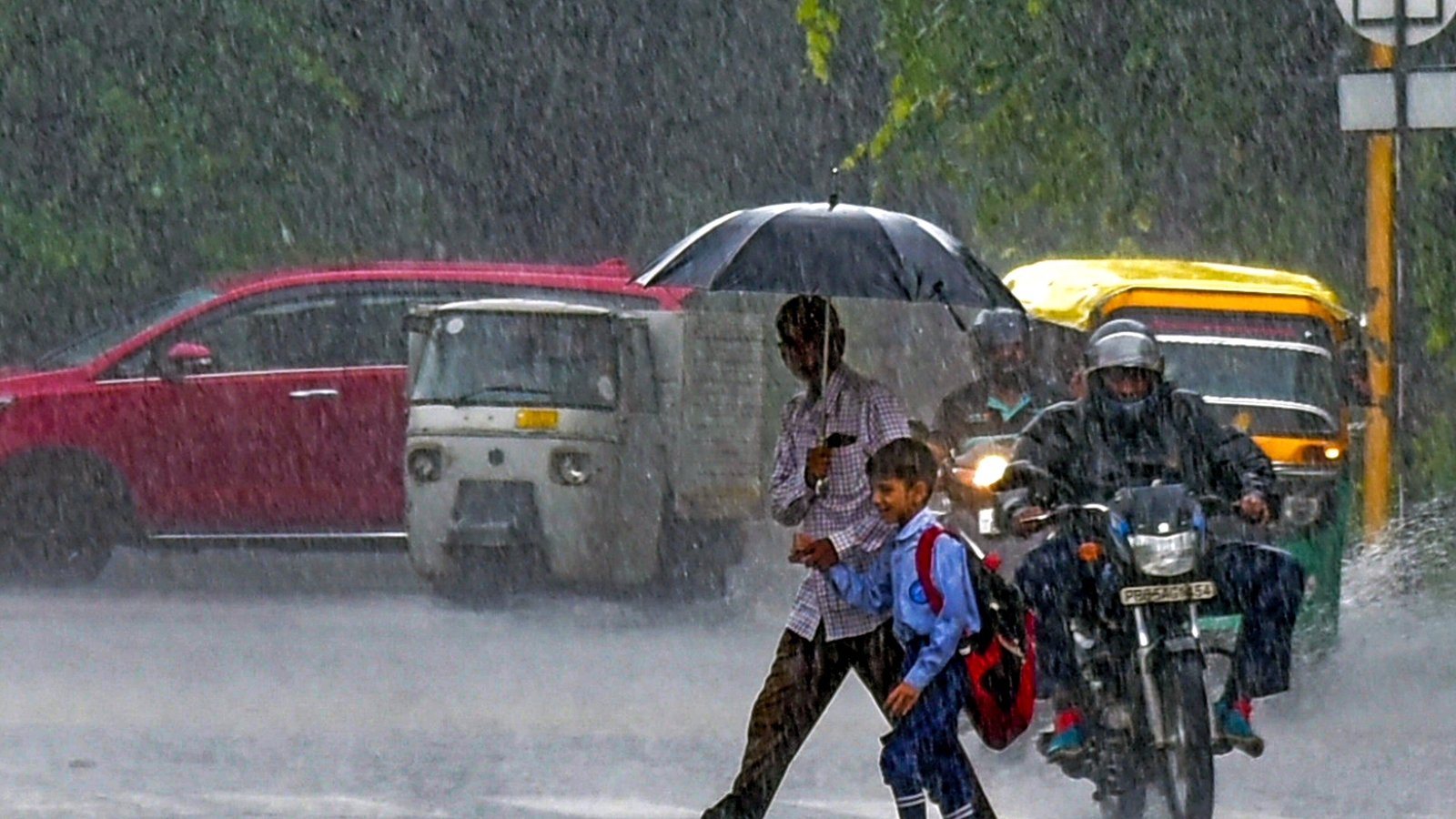 Monsoon arrives in India through Kerala after IMD predicts schedule