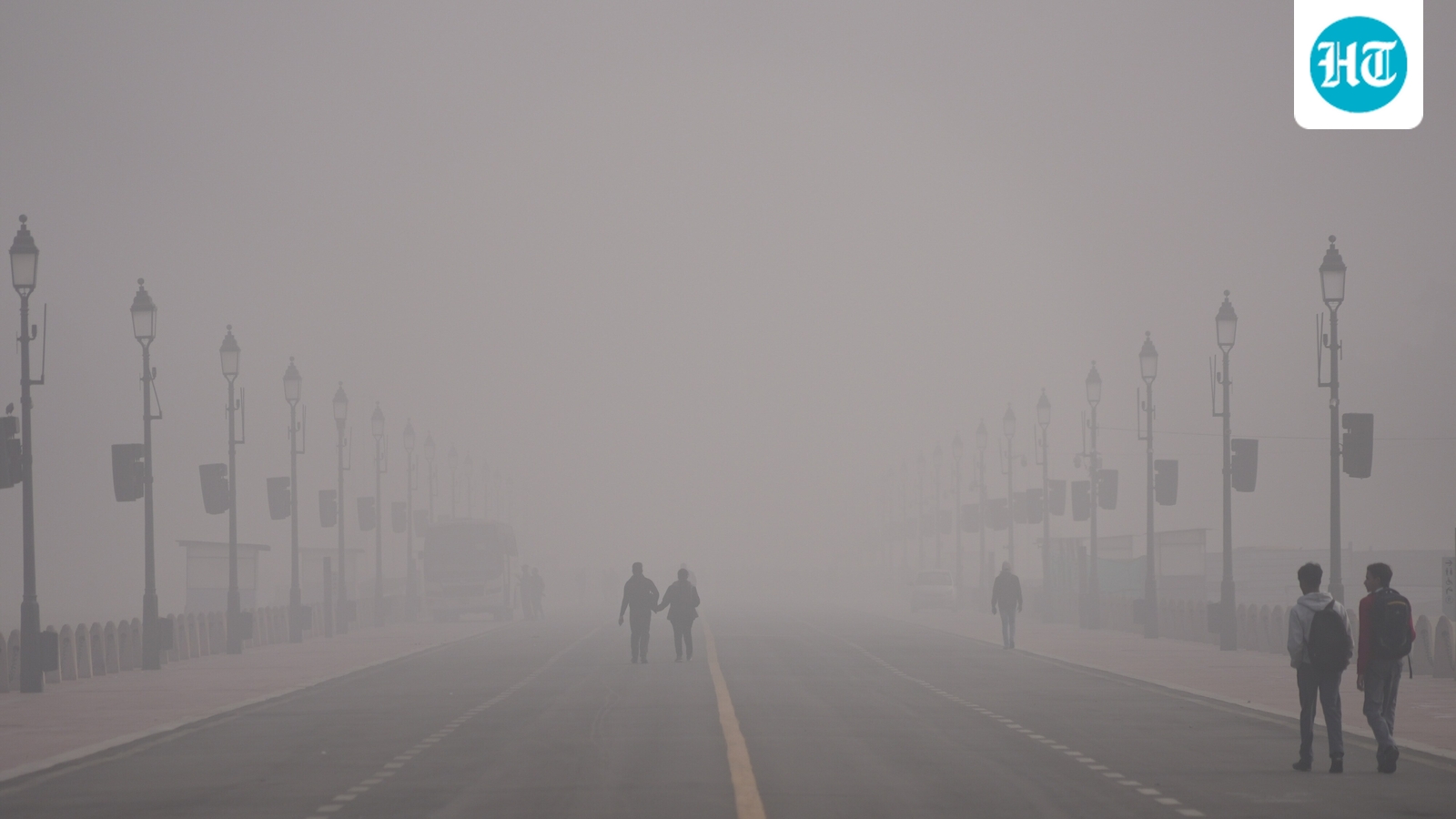 Delhi's choking air forces Singapore to issue advisory for nationals: 'Stay indoors'