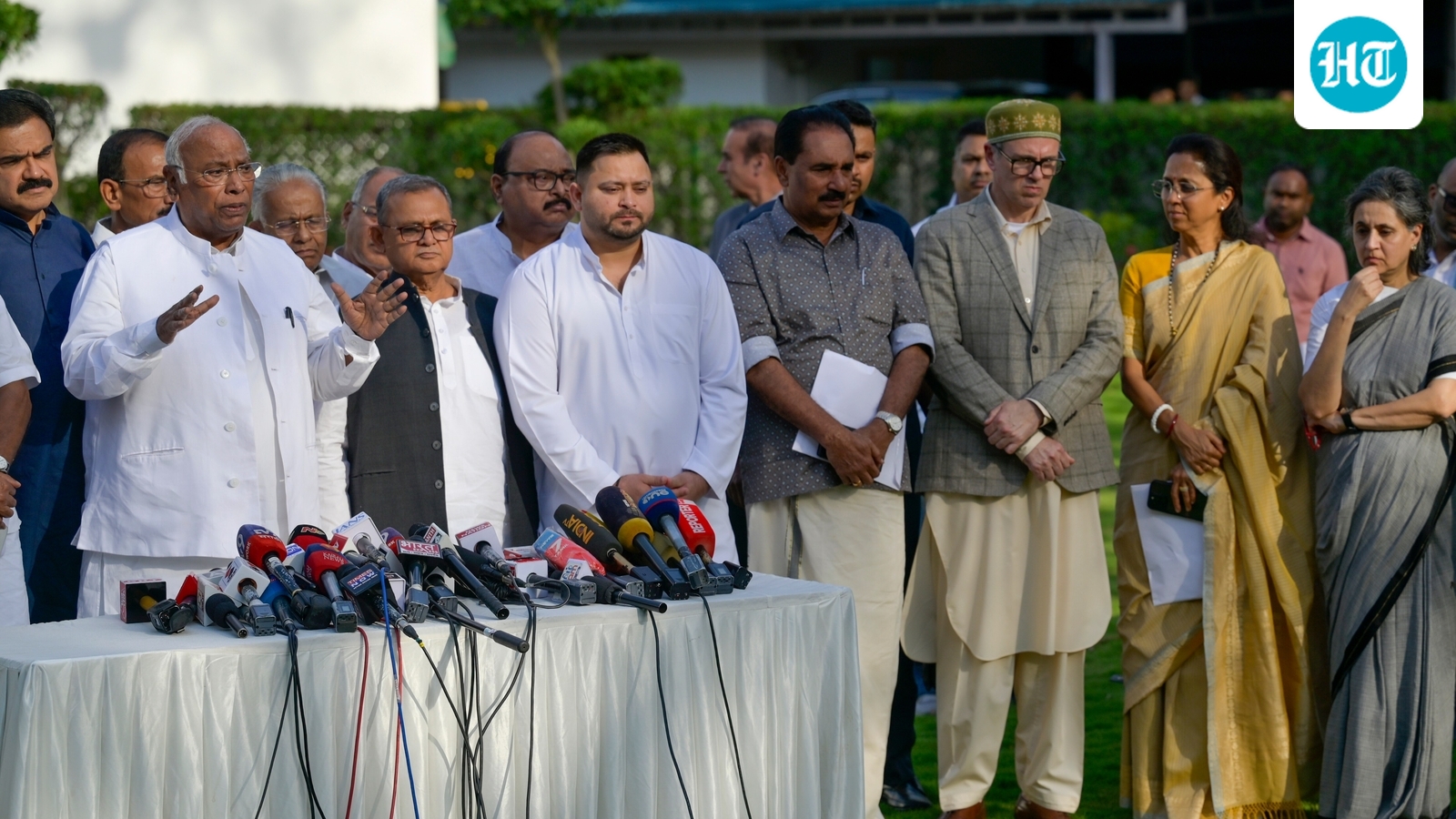 ‘Anti-national’: Opposition vows unity to defeat govt's proposal for Lok Sabha expansion