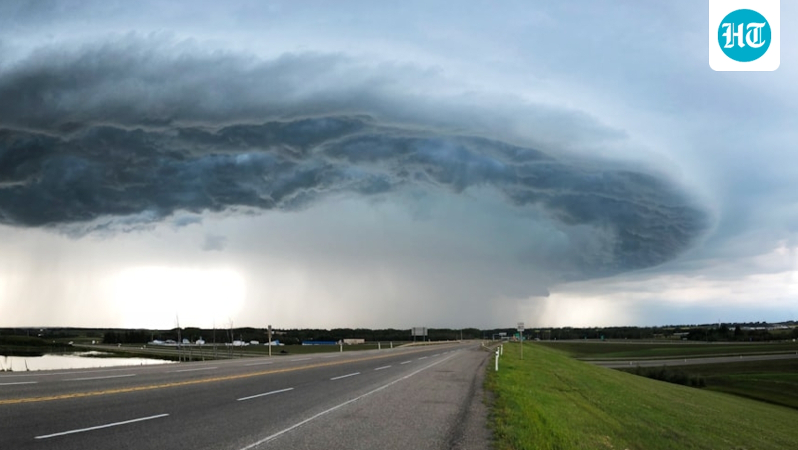 Indianapolis tornado warning: Scary thunderstorm passes through city; residents share videos