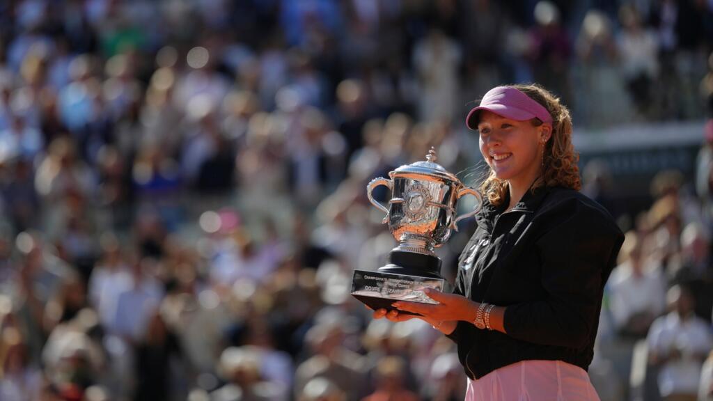 Mirra Andreeva claims first Grand Slam title with victory at Roland-Garros