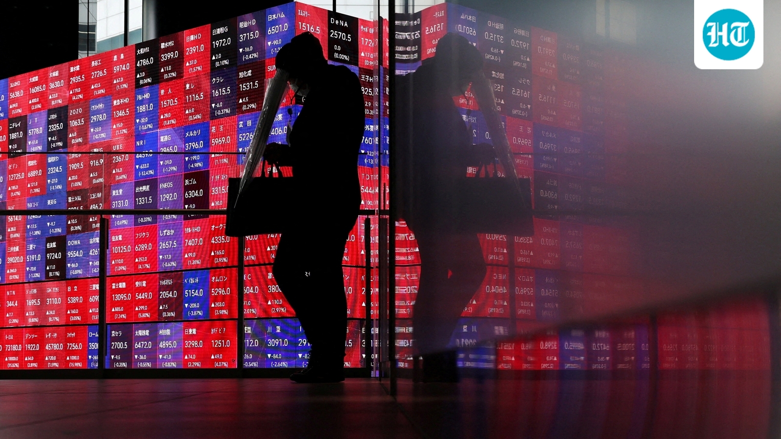 Japan’s Nikkei 225 drops 4% as tensions rise after Iran launches fresh strikes