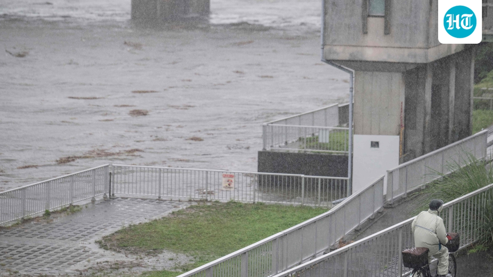 Storm Jangmi batters Japan, cuts power to 60,000 homes; forces 3,70,000 to evacuate for safety