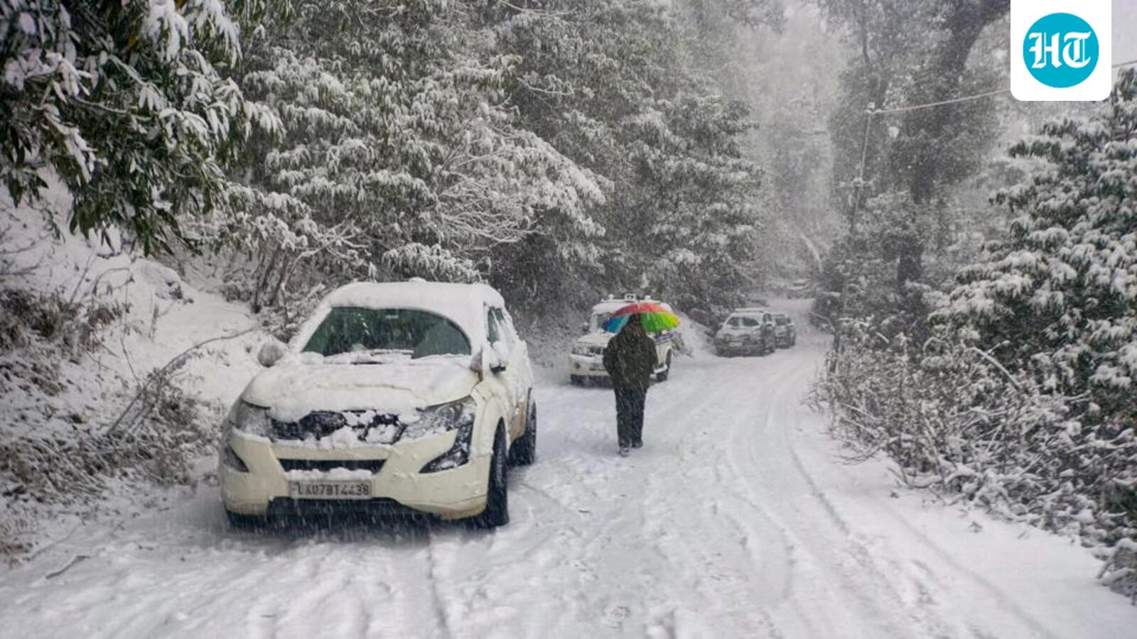 Snowfall disrupts life, 200 people rescued along Uttarakhand’s Yamunotri highway