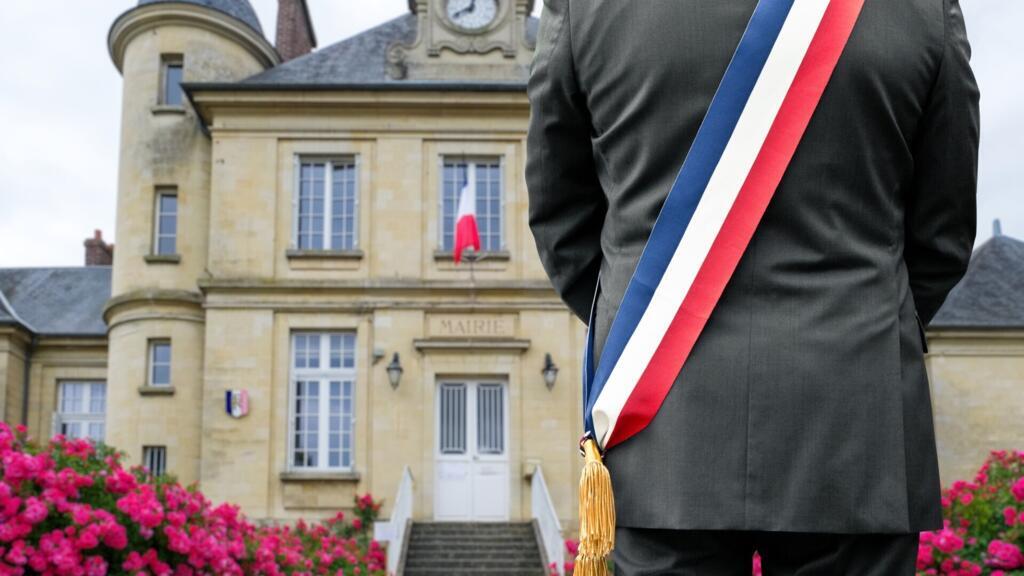 Why French mayors are throwing in the towel