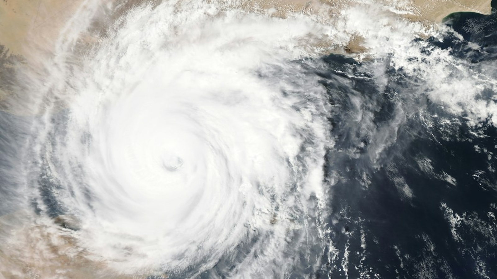 Tornado risk threatens 5 US states: Check map as hazardous weather warning issued, know what to expect