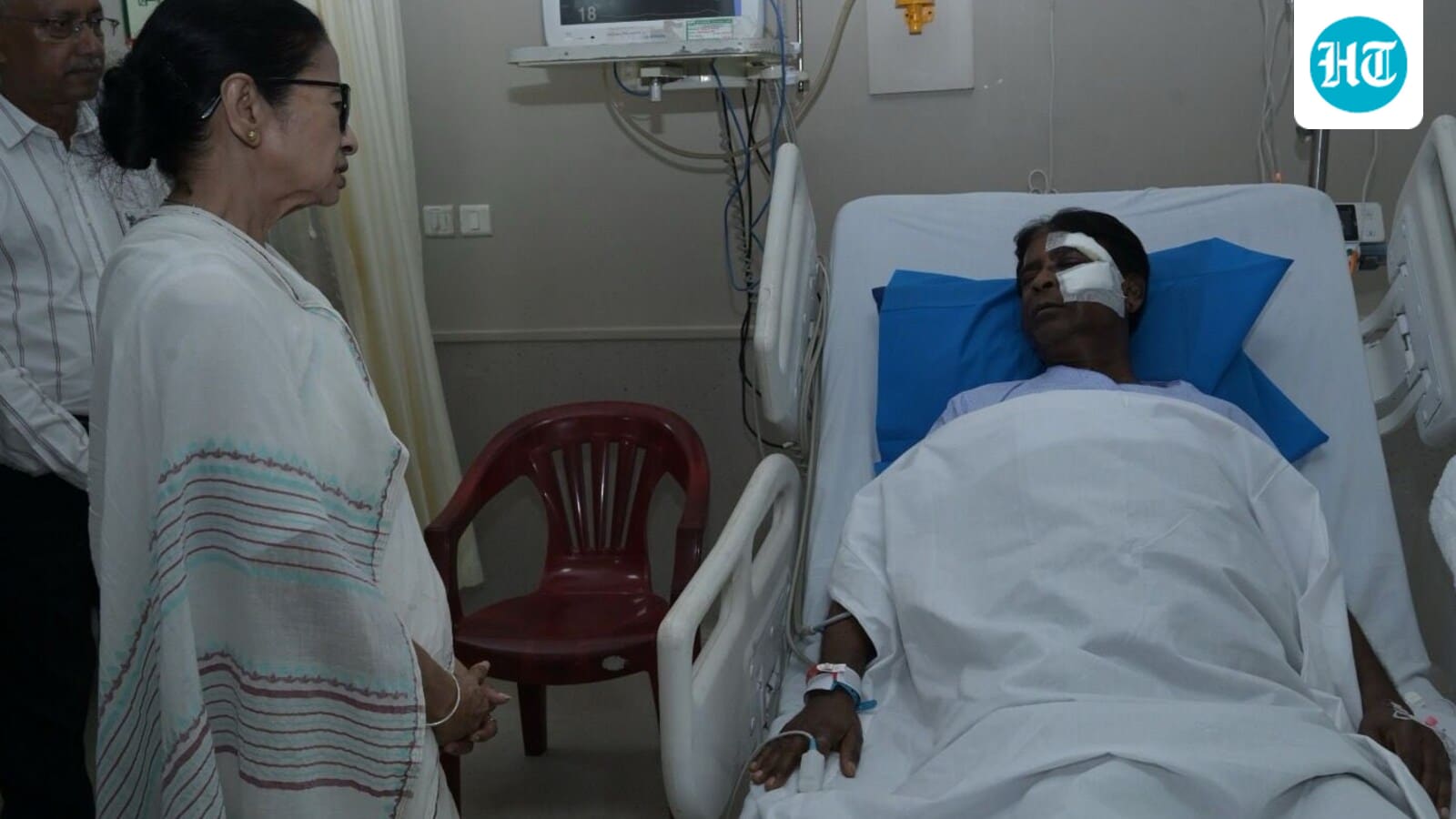 Mamata meets injured BJP MP Khagen Murmu at Siliguri hospital | Video