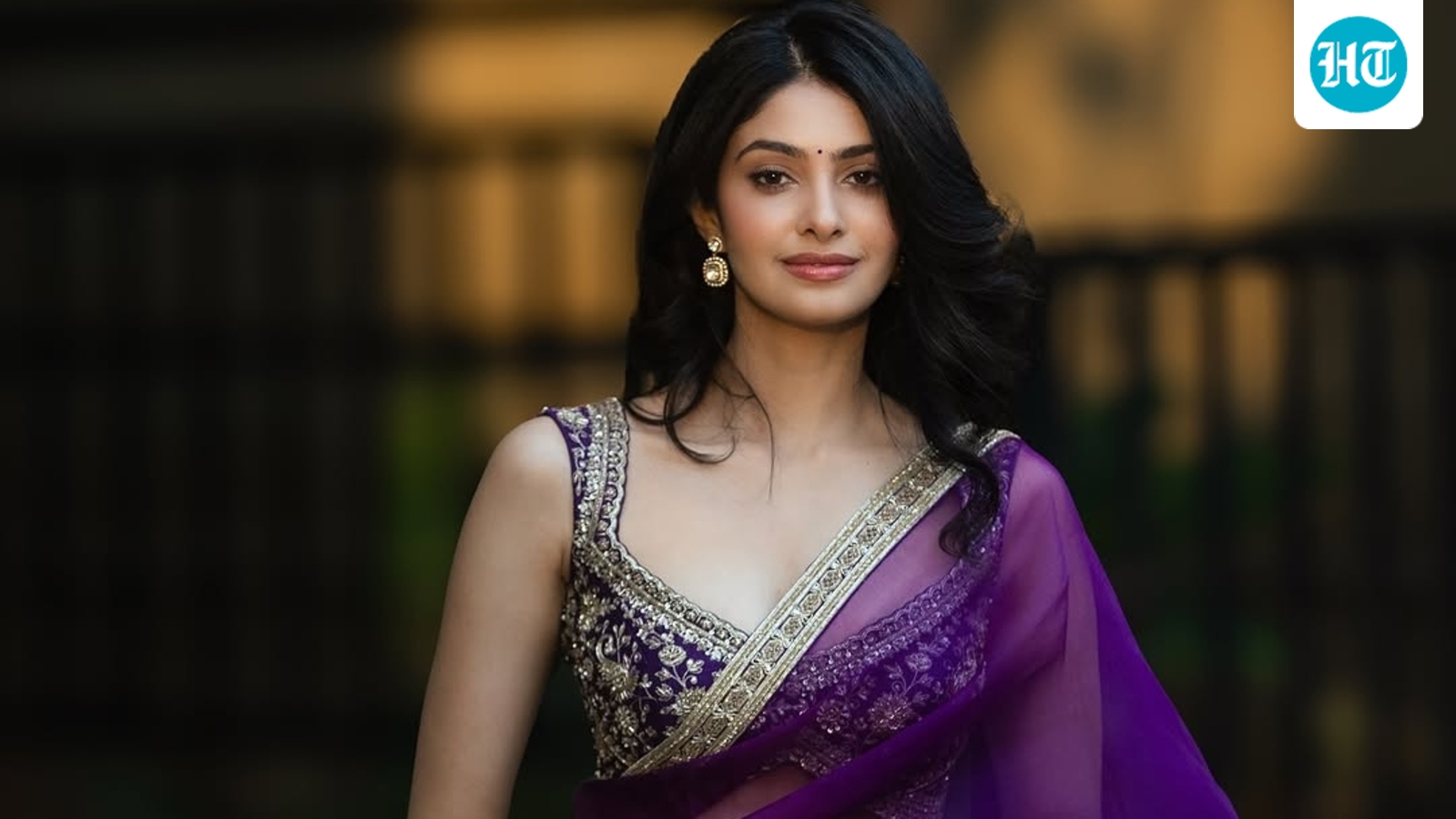 Manasa Varanasi has witty reply to question about her kissing scene; internet says ‘now that's called roasting’. Watch