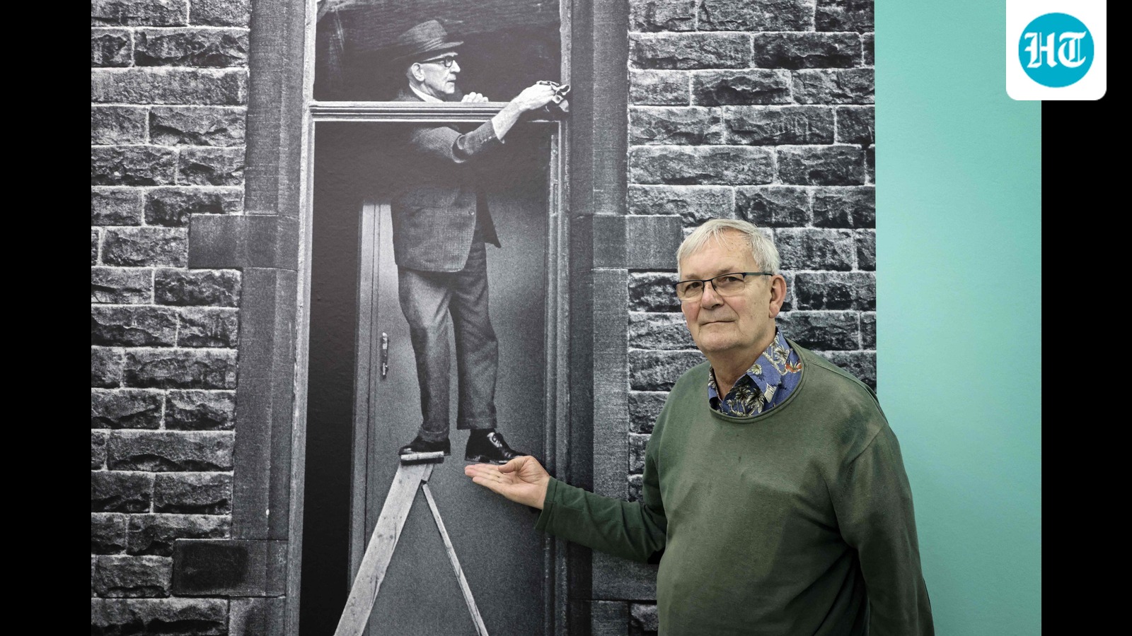 Martin Parr, extraordinary chronicler of modern life’s colour and chaos, dies