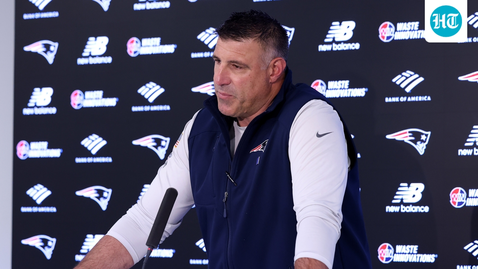 As Mike Vrabel decides on resignation, Patriots eye Super Bowl-winning coach
