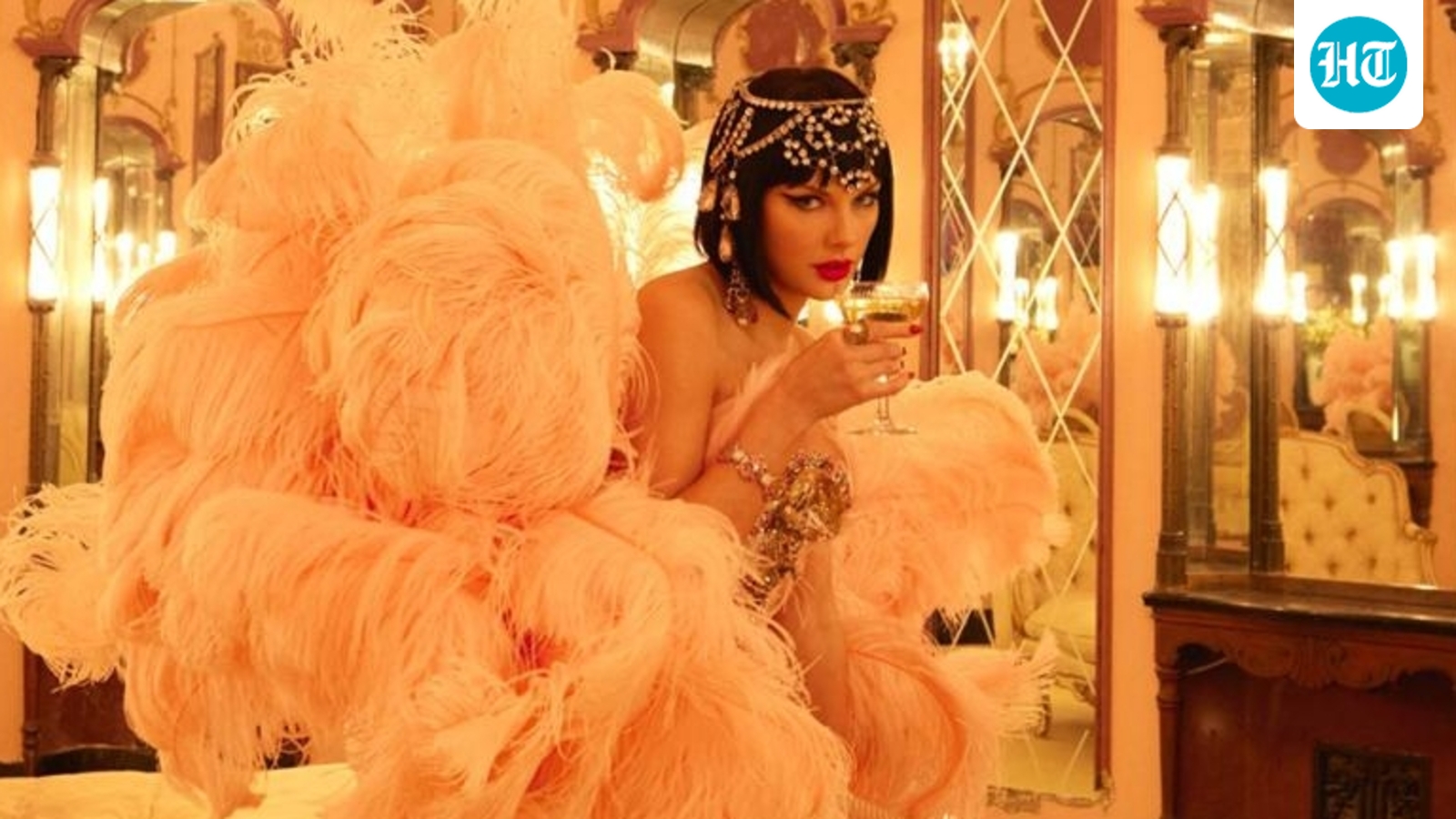 Taylor Swift hands out generous tip to stadium staff, leaves employee in tears: ‘My whole paycheck…’