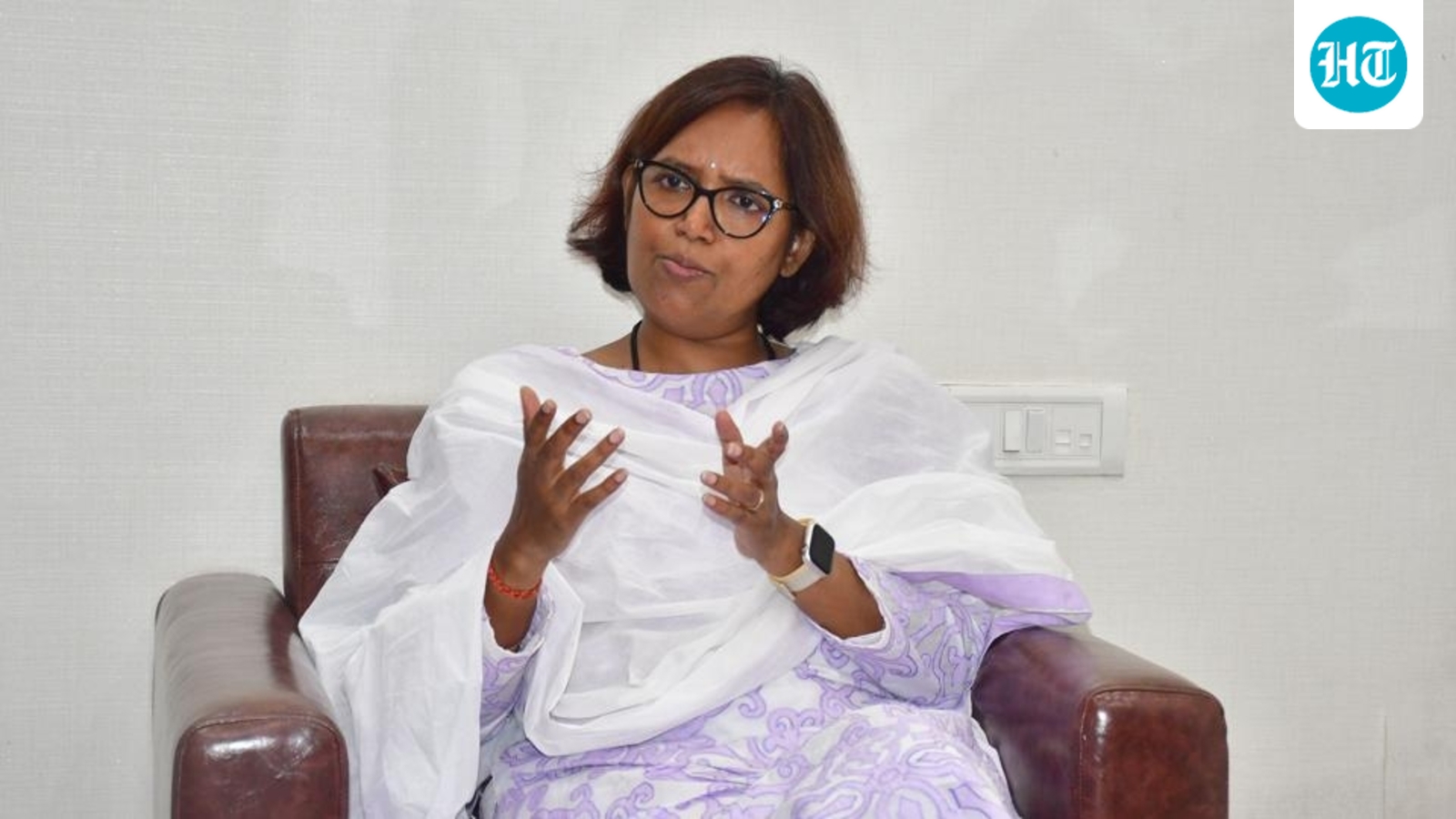 ‘Resign’, Congress leader tells Varsha Gaikwad after BMC poll defeat; gets show-cause notice