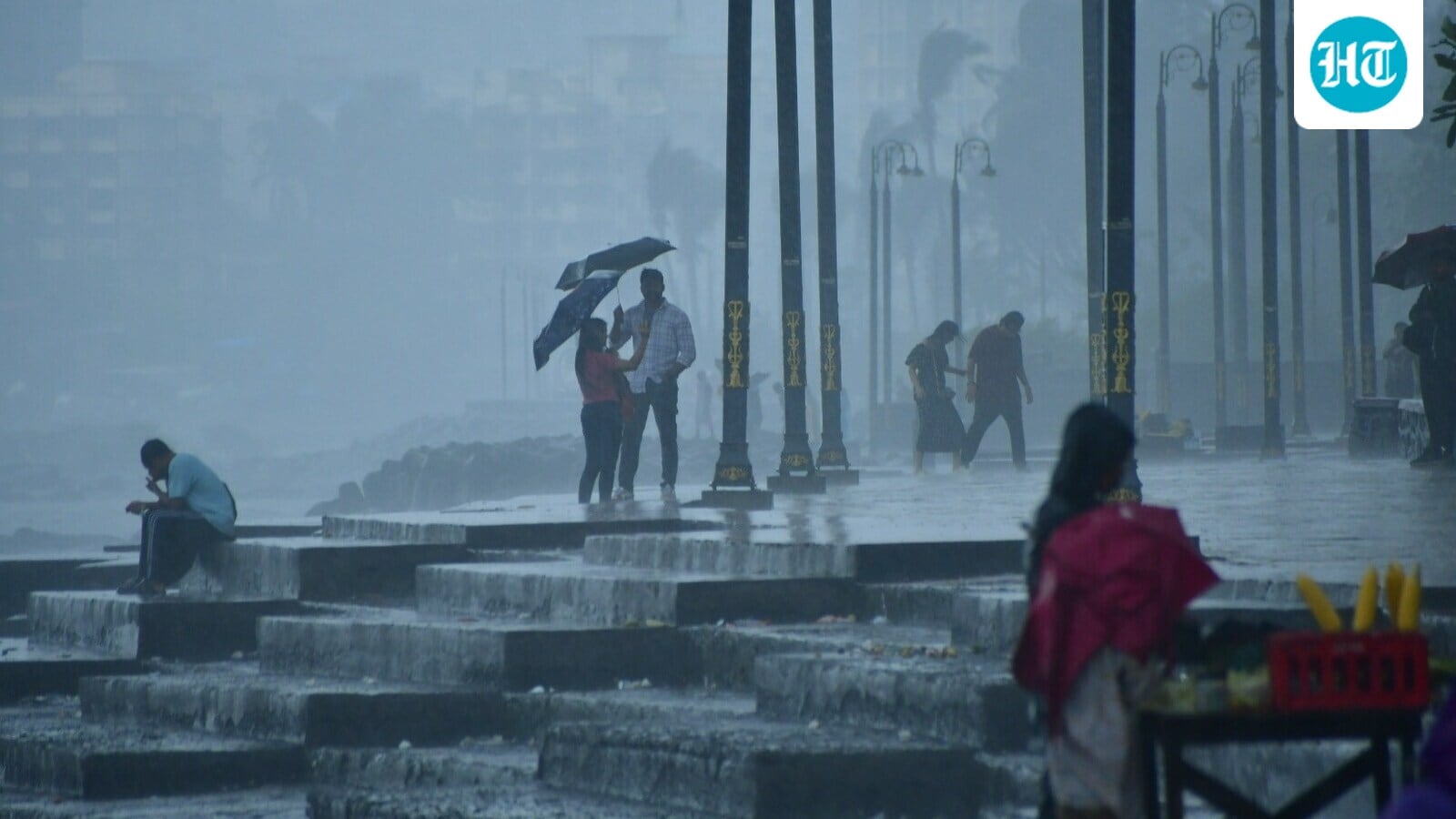 Mumbai on rain alert, schools closed in Palghar today | Weather updates