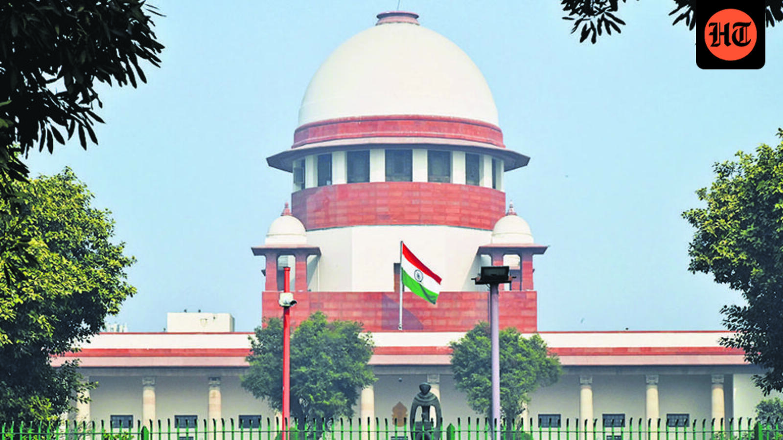 SC asks ex-judge led panel to resolve Kerala V-C deadlock