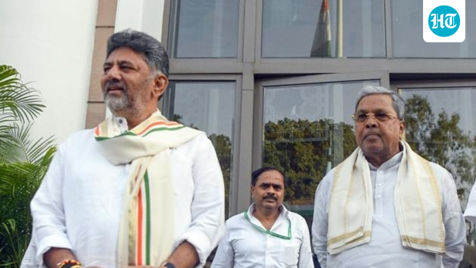 Siddaramaiah ‘pushed’ to step aside amid Congress huddle in Delhi, weighing options