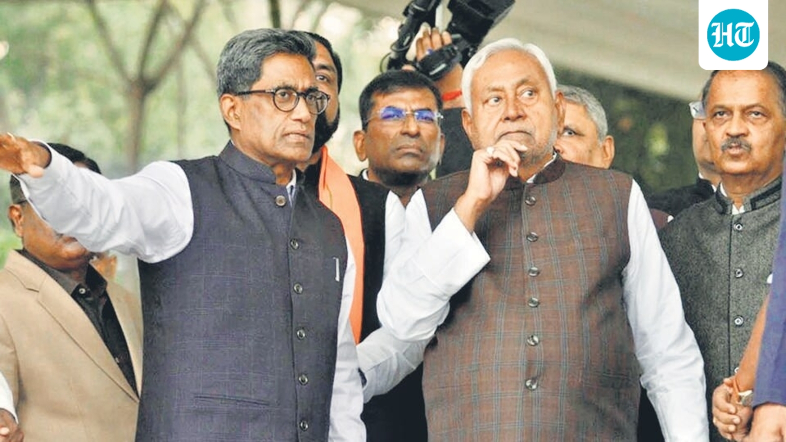 Bihar govt formation LIVE: Nitish Kumar to stake claim to form govt tomorrow, to assume CM post