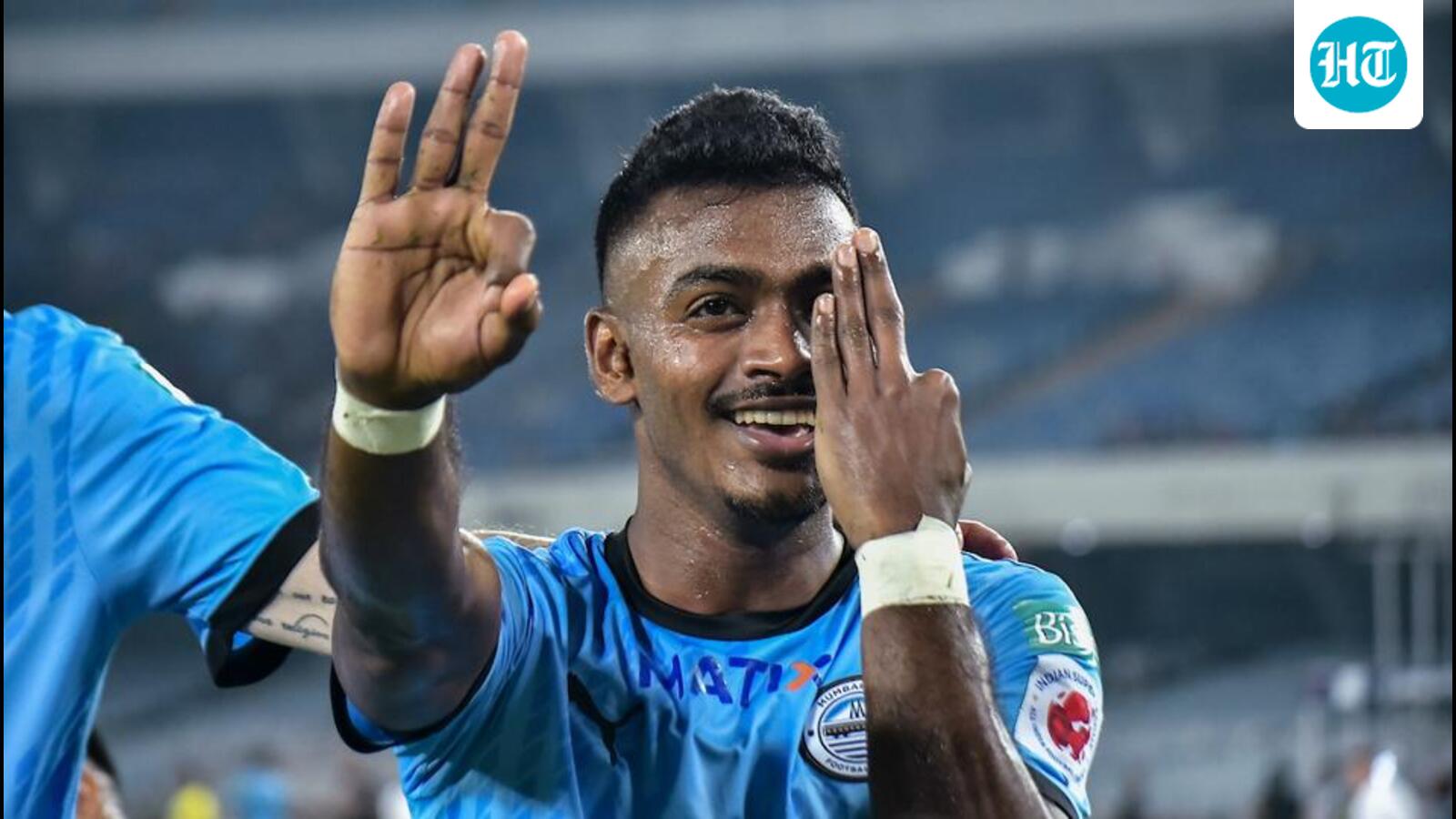 Mumbai City stun champs Bagan 1-0, go top