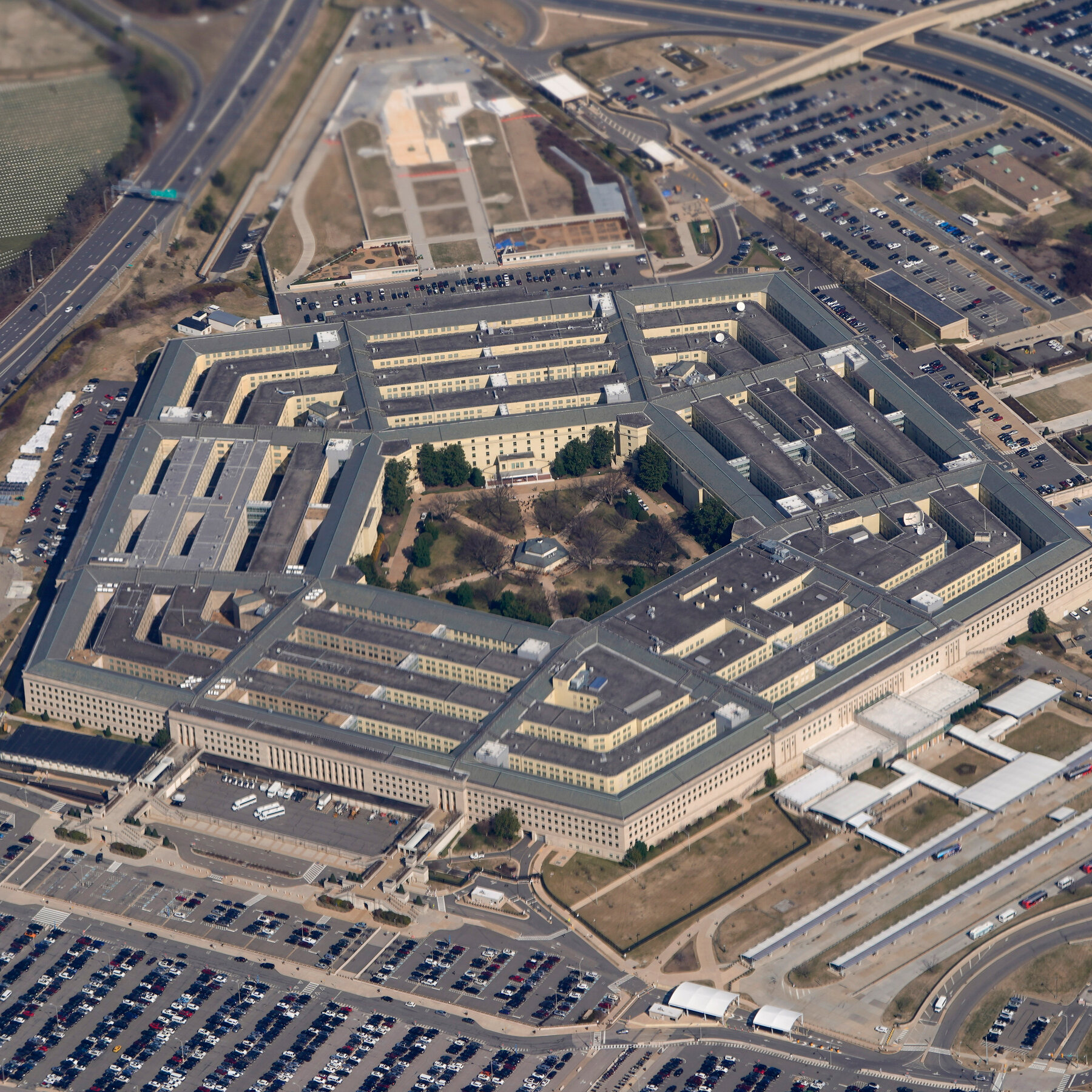 Pentagon Asks Court to Keep Its Restrictions on Journalists