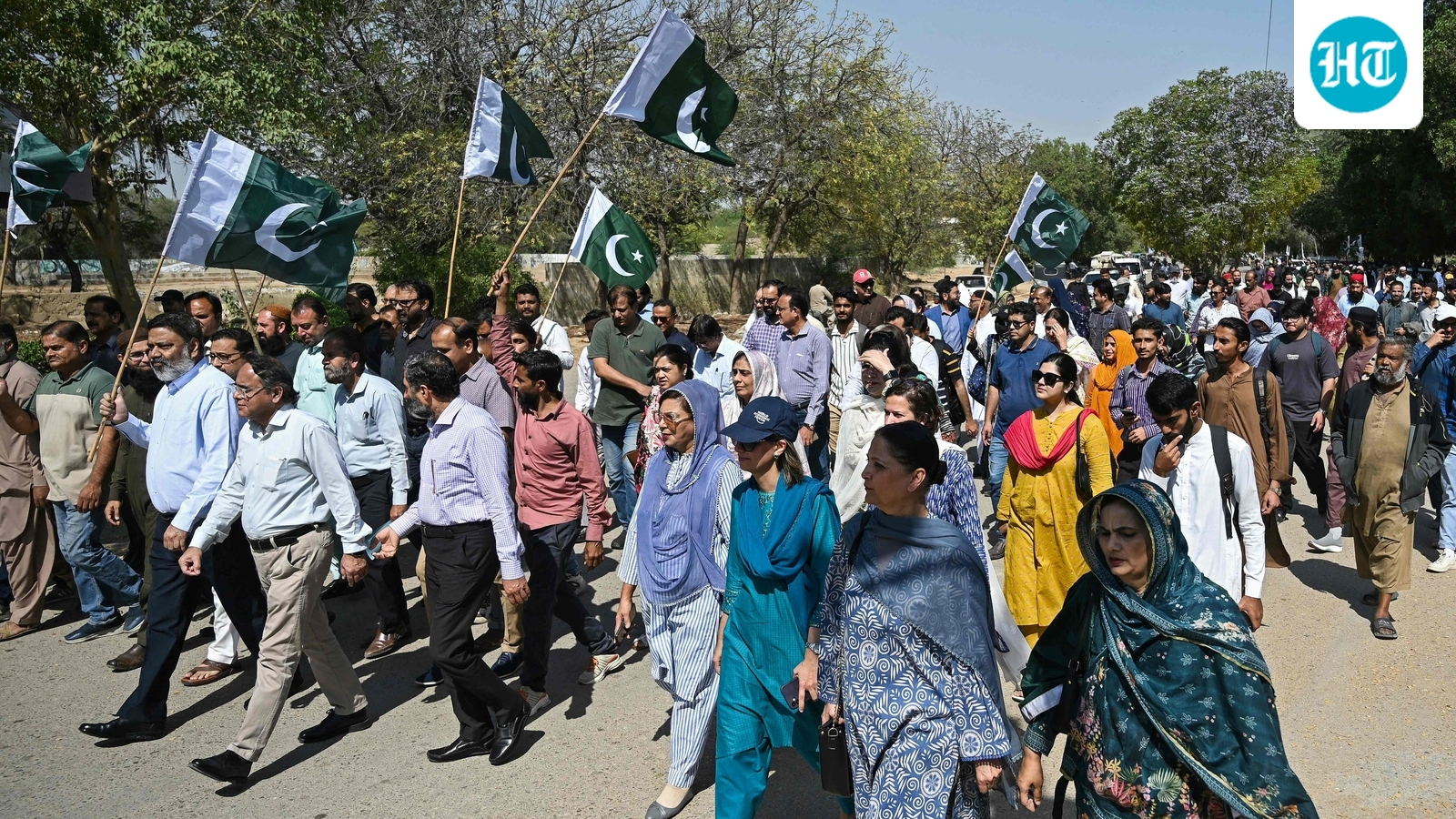 Karachi University faculty boycott exams over unpaid dues amid Pakistan's economic crisis