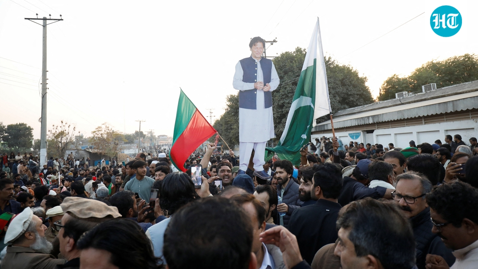 Over 1,000 arrested ahead of protest against ‘Asim Law’ in Pakistan, claims Imran Khan's party