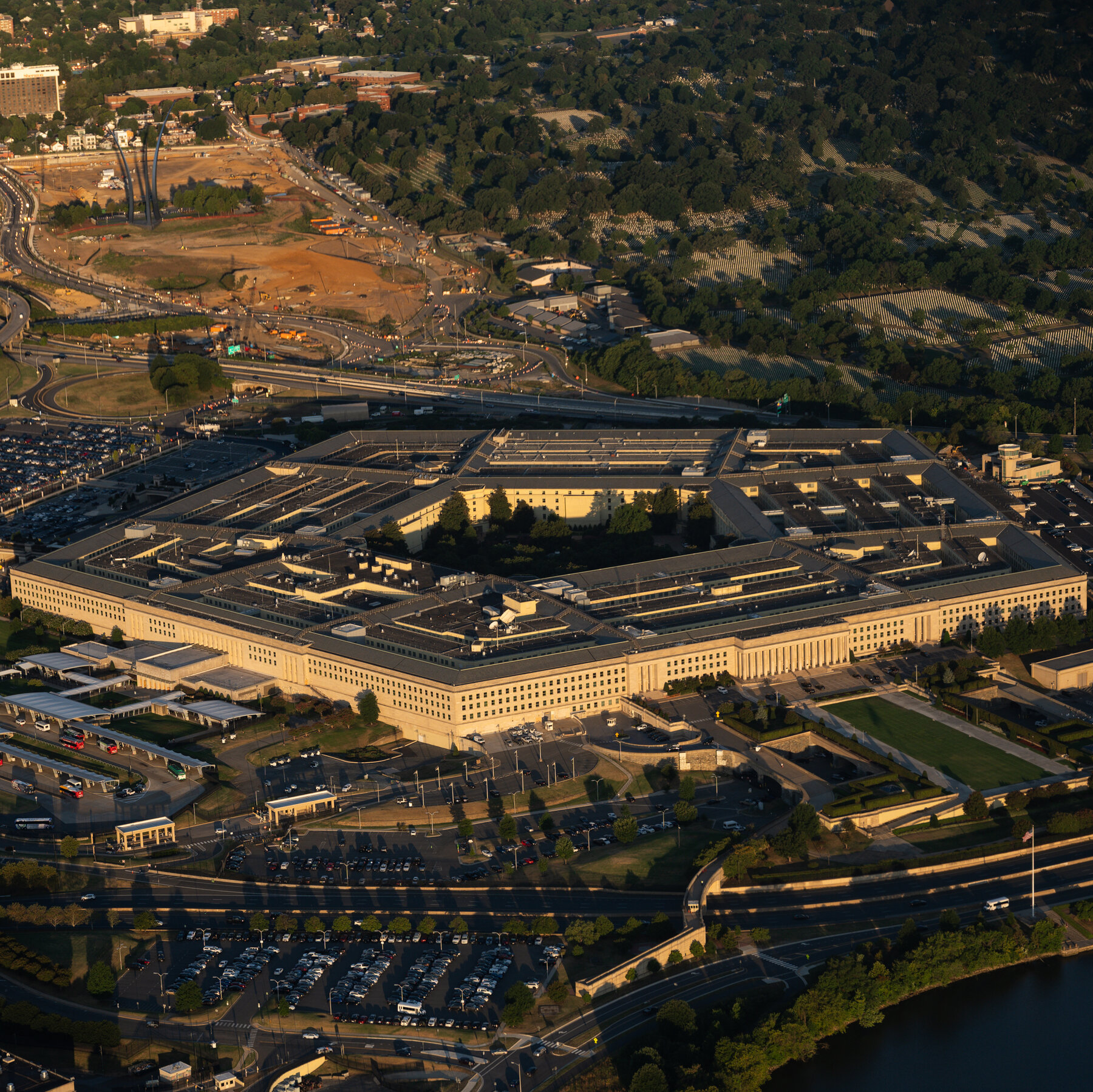 Pentagon Relaxes Press Access Rules