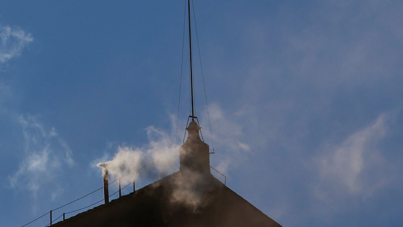 When will new pope's identity be revealed? White smoke seen through Sistine Chapel