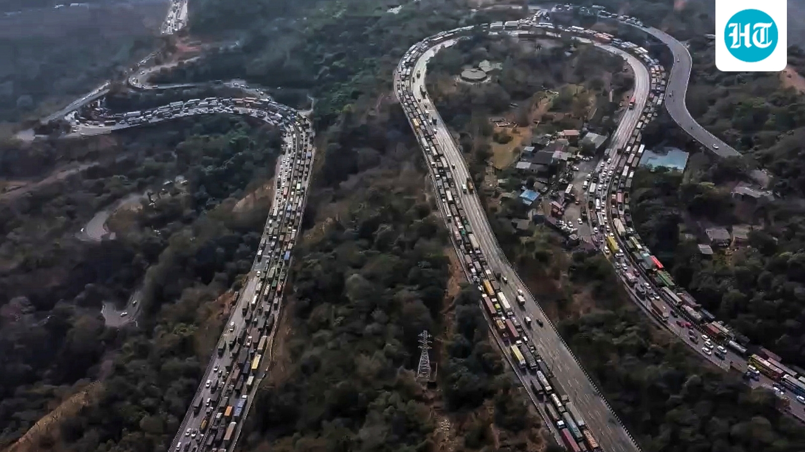 Days after 32-hour-long gridlock, traffic clogs at Mumbai-Pune Expressway yet again: Report