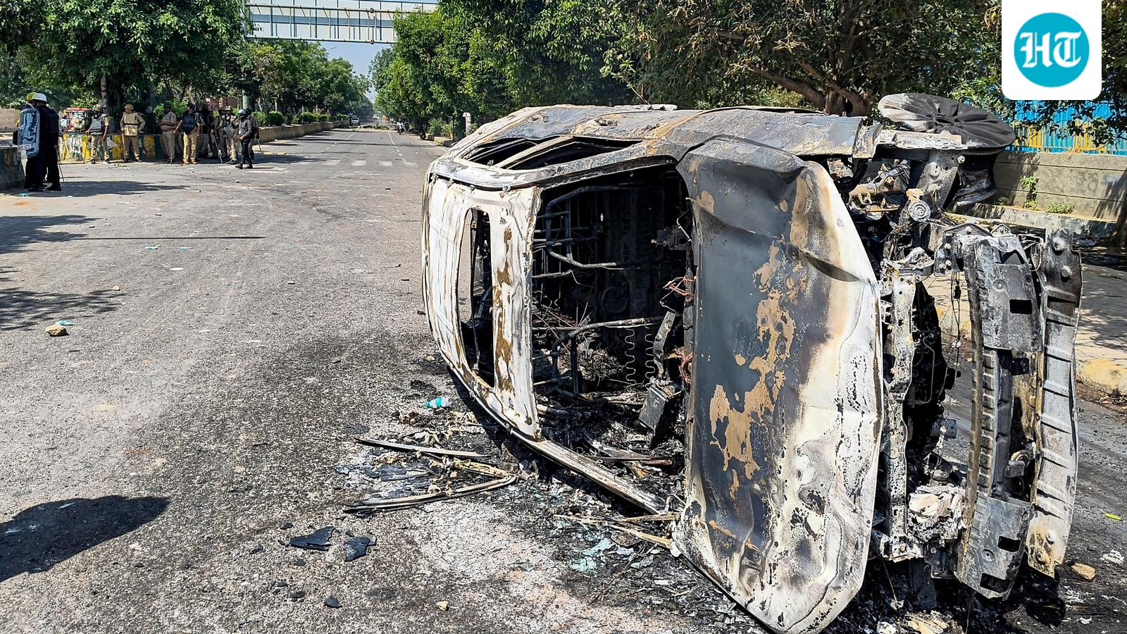 Noida Protest LIVE Updates: Protestors torch vehicles; cops warn of strict action