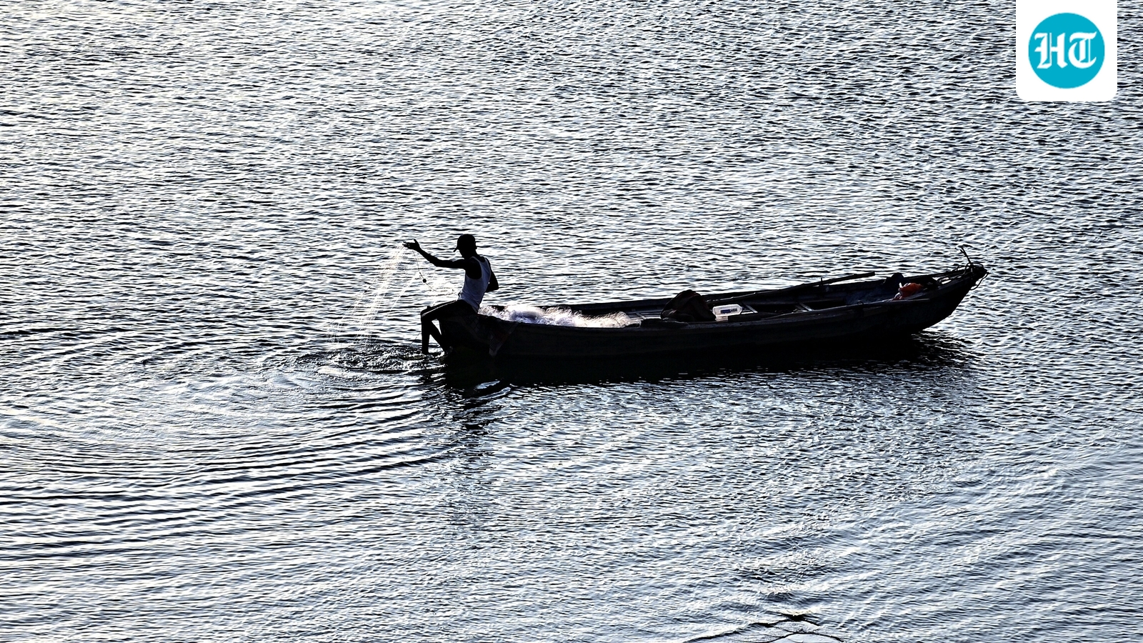 3 dead, 4 missing as boat capsizes in Ganga, in Bihar