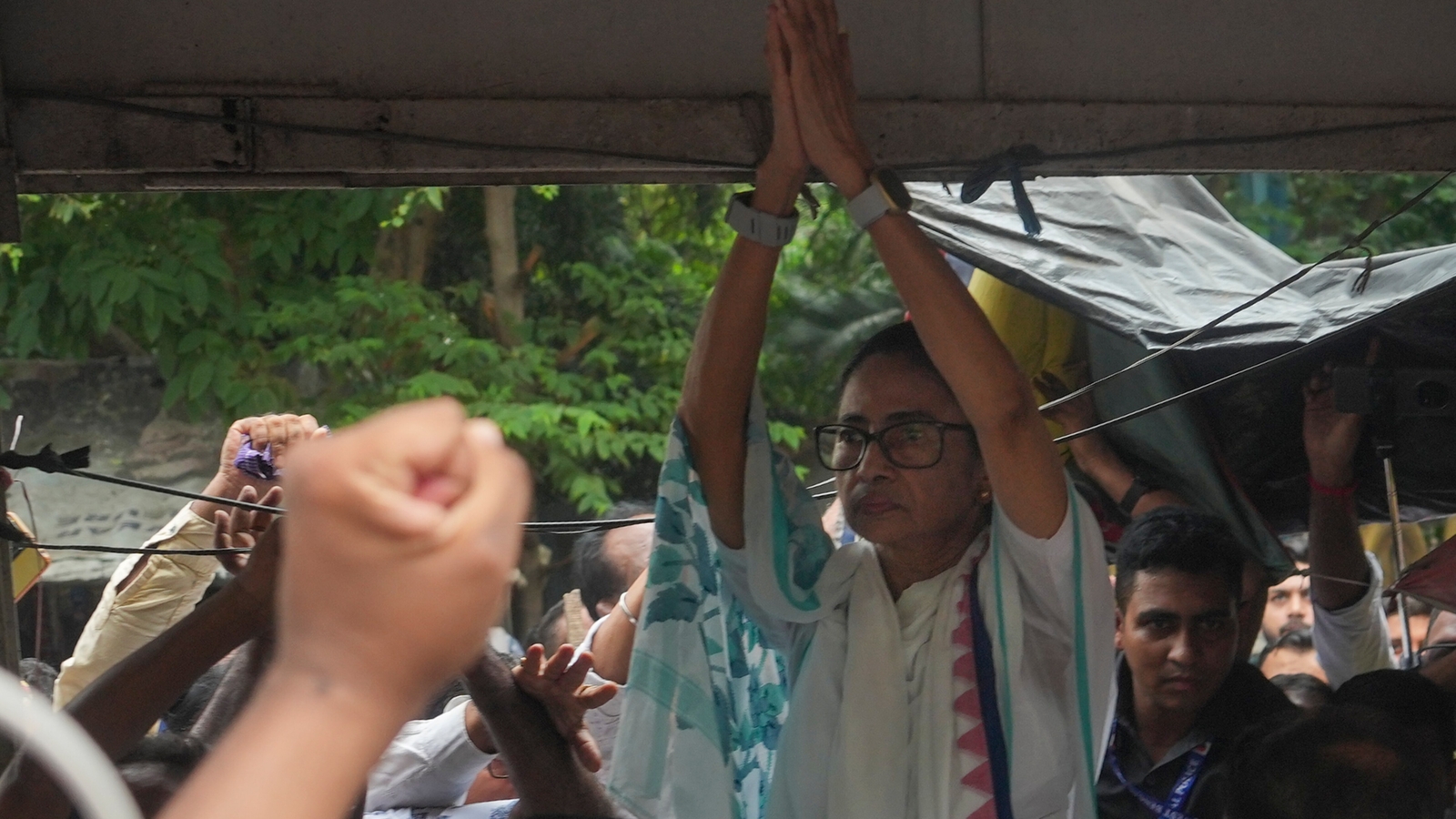 ‘Will fight or die’: Mamata Banerjee holds massive dharna in Kolkata against post-poll violence