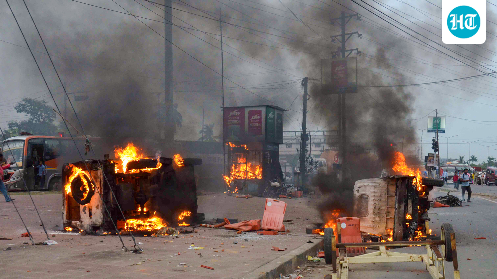 Four men torch parked vehicles in Delhi's Jahangirpuri following drug use complaints; FIR filed