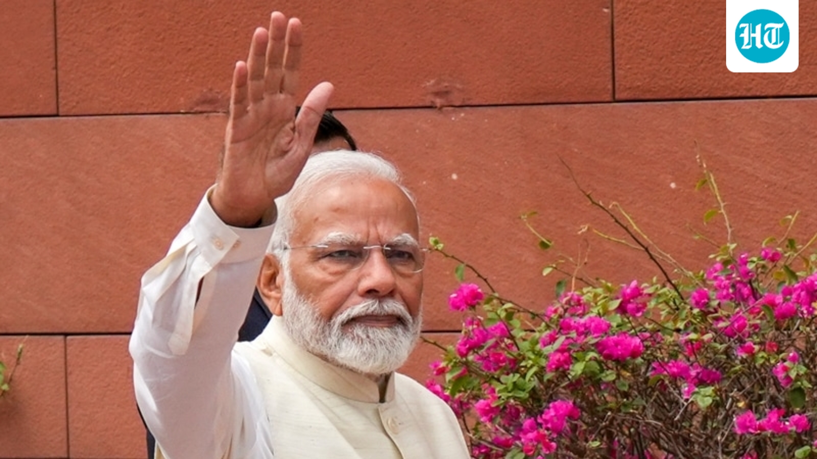 PM Modi’s chopper turns back to Kolkata after fog prevents landing in Bengal's Taherpur