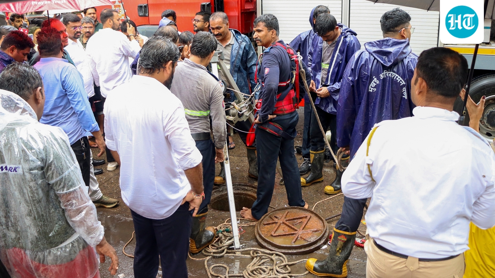 Mumbai weather LIVE: Mayor announces  ₹10 lakh ex-gratia for family of man who fell to death in manhole