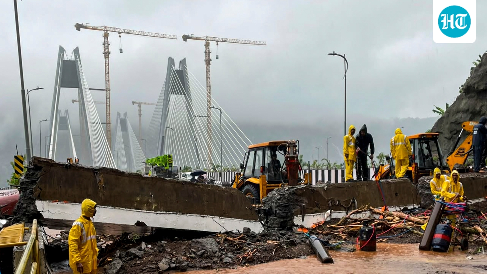 Mumbai rains LIVE: Mumbai-Pune Expressway partially reopens, Pune stretch to be cleared in the next few hours, says CM