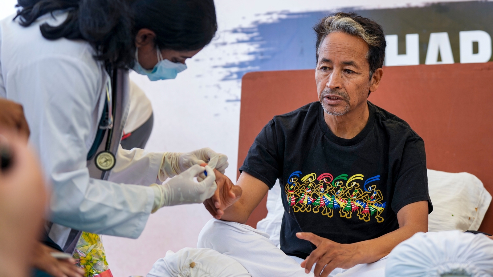 Sonam Wangchuk news live updates: Doctors warn of possible organ involvement as Activist loses more weight on Day 20