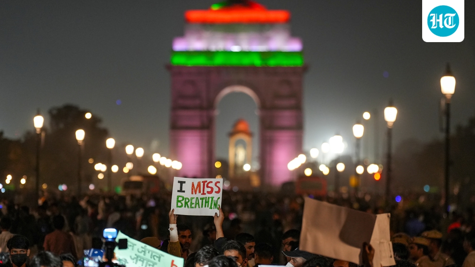 Delhi AQI: Minor relief but air still toxic to breathe in smog-choked city, GRAP 3 on hold